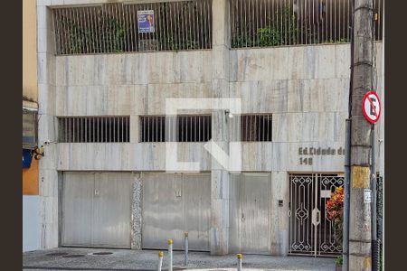 Apartamento à venda com 140m², 3 quartos e 2 vagasFachada e portaria