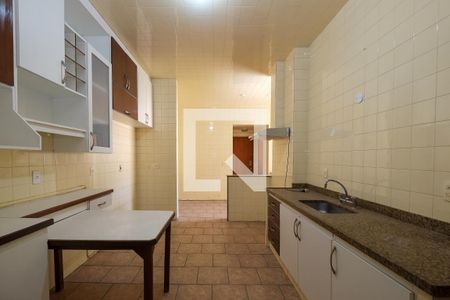 Apartamento à venda com 140m², 3 quartos e 2 vagasCozinha