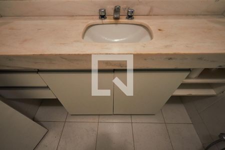 Apartamento à venda com 180m², 3 quartos e 1 vagaBanheiro