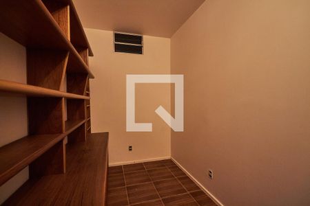 Apartamento à venda com 180m², 3 quartos e 1 vagaQuarto 5