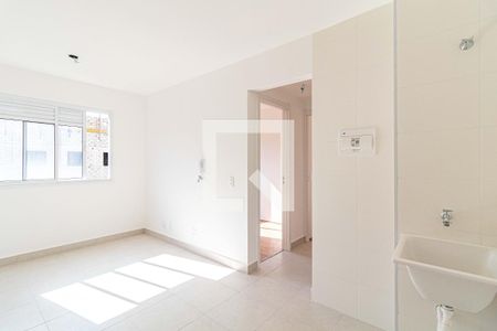 Sala de apartamento para alugar com 2 quartos, 35m² em Jardim Celeste, São Paulo