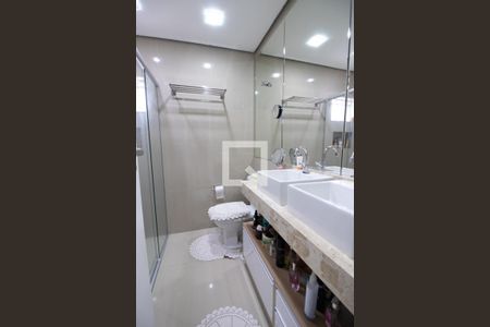 Casa à venda com 189m², 3 quartos e 2 vagasBanheiro do Quarto 1