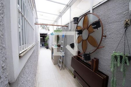 Casa à venda com 189m², 3 quartos e 2 vagasCorredor Externo