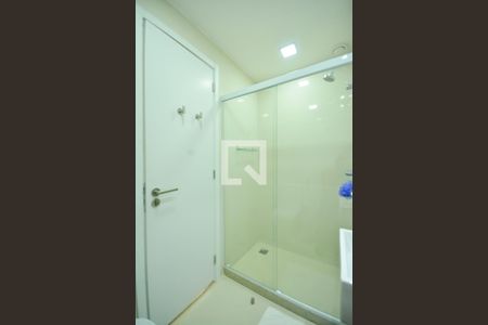 Apartamento à venda com 82m², 2 quartos e 1 vagaBanheiro da Suíte