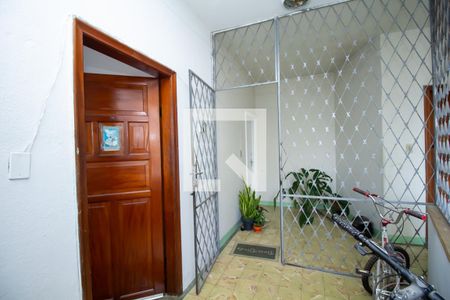 Apartamento à venda com 60m², 3 quartos e sem vaga Apartamento à venda com 60m², 3 quartos e sem vagaEntrada