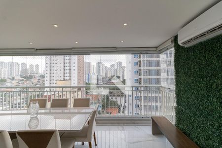 Apartamento à venda com 95m², 2 quartos e 2 vagasVista da Sala