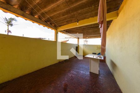 Casa à venda com 325m², 4 quartos e 8 vagasÁrea de Serviço