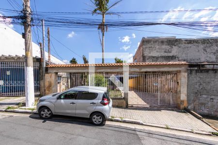 Casa à venda com 325m², 4 quartos e 8 vagasFachada