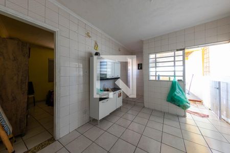 Casa à venda com 325m², 4 quartos e 8 vagasEdícula 