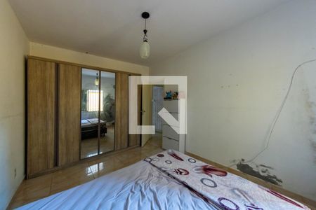 Casa à venda com 325m², 4 quartos e 8 vagasQuarto 