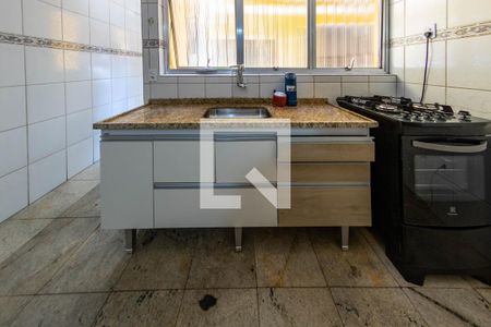 Casa à venda com 325m², 4 quartos e 8 vagasCozinha 