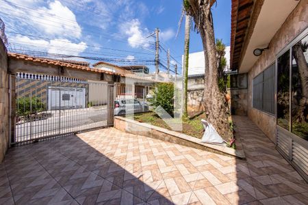Casa à venda com 325m², 4 quartos e 8 vagasFachada