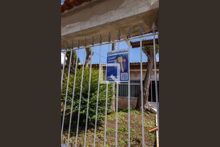 Casa à venda com 325m², 4 quartos e 8 vagasFachada 