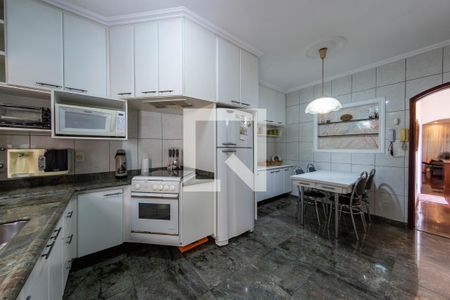 Casa à venda com 240m², 3 quartos e 5 vagasCozinha