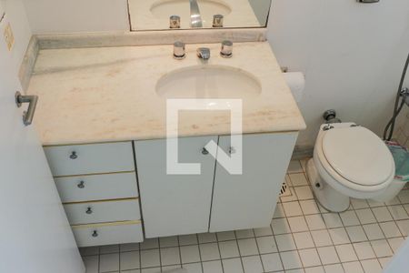 Casa à venda com 500m², 4 quartos e 2 vagasBanheiro da Suíte 1