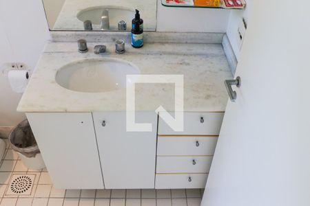 Casa à venda com 500m², 4 quartos e 2 vagasBanheiro da Suíte 2