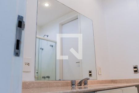 Casa à venda com 500m², 4 quartos e 2 vagasBanheiro