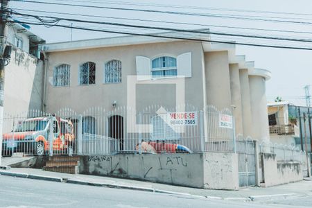 Casa à venda com 500m², 4 quartos e 4 vagasFachada