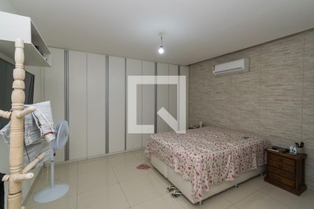 Casa à venda com 250m², 4 quartos e 2 vagasQuarto 3 Suíte Master