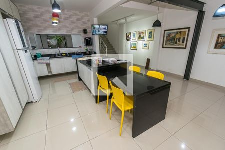 Casa à venda com 250m², 4 quartos e 2 vagasCozinha
