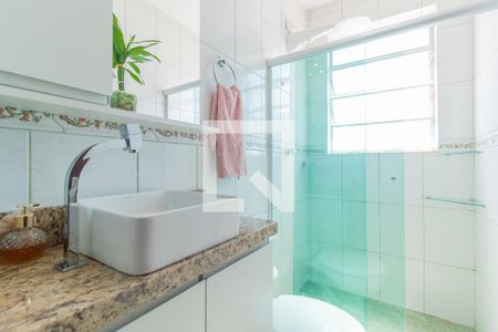 Banheiro de apartamento para alugar com 1 quarto, 45m² em Jardim Botânico, Porto Alegre