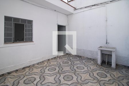 Casa para alugar com 52m², 1 quarto e sem vagaQuintal