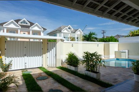 Casa de condomínio para alugar com 250m², 5 quartos e 3 vagas Casa de condomínio para alugar com 250m², 5 quartos e 3 vagasÁrea comum
