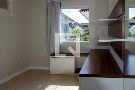 Casa de condomínio para alugar com 250m², 5 quartos e 3 vagas Casa de condomínio para alugar com 250m², 5 quartos e 3 vagasQuarto