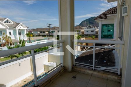 Casa de condomínio para alugar com 250m², 5 quartos e 3 vagas Casa de condomínio para alugar com 250m², 5 quartos e 3 vagasVaranda