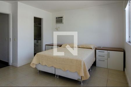 Casa de condomínio para alugar com 250m², 5 quartos e 3 vagas Casa de condomínio para alugar com 250m², 5 quartos e 3 vagasQuarto