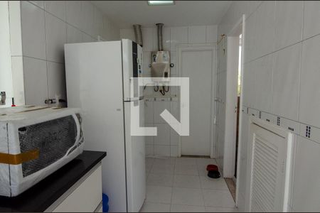 Casa de condomínio para alugar com 250m², 5 quartos e 3 vagas Casa de condomínio para alugar com 250m², 5 quartos e 3 vagasCozinha