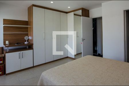 Casa de condomínio para alugar com 250m², 5 quartos e 3 vagas Casa de condomínio para alugar com 250m², 5 quartos e 3 vagasQuarto