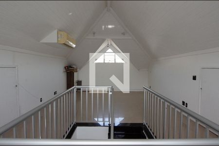 Casa de condomínio para alugar com 250m², 5 quartos e 3 vagas