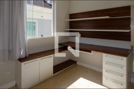 Casa de condomínio para alugar com 250m², 5 quartos e 3 vagas Casa de condomínio para alugar com 250m², 5 quartos e 3 vagasQuarto