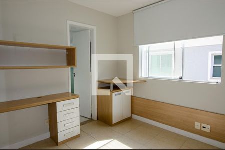 Casa de condomínio para alugar com 250m², 5 quartos e 3 vagas Casa de condomínio para alugar com 250m², 5 quartos e 3 vagasQuarto