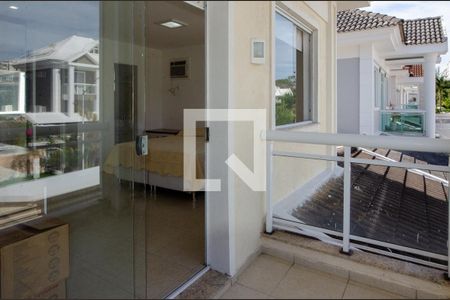 Casa de condomínio para alugar com 250m², 5 quartos e 3 vagas Casa de condomínio para alugar com 250m², 5 quartos e 3 vagasVaranda