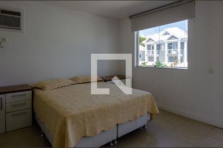 Casa de condomínio para alugar com 250m², 5 quartos e 3 vagas Casa de condomínio para alugar com 250m², 5 quartos e 3 vagasQuarto