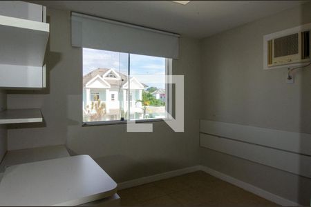 Casa de condomínio para alugar com 250m², 5 quartos e 3 vagas Casa de condomínio para alugar com 250m², 5 quartos e 3 vagasQuarto