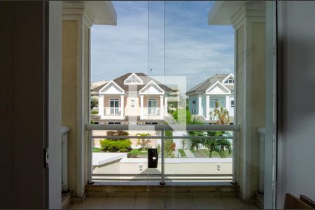 Casa de condomínio para alugar com 250m², 5 quartos e 3 vagas Casa de condomínio para alugar com 250m², 5 quartos e 3 vagasVaranda