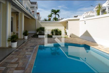 Casa de condomínio para alugar com 250m², 5 quartos e 3 vagas Casa de condomínio para alugar com 250m², 5 quartos e 3 vagasÁrea comum