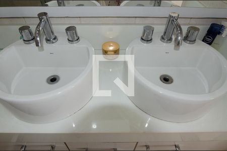 Casa de condomínio para alugar com 250m², 5 quartos e 3 vagas Casa de condomínio para alugar com 250m², 5 quartos e 3 vagasBanheiro
