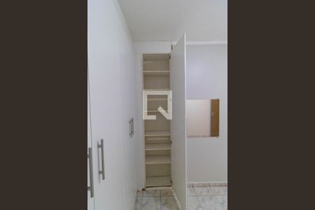Apartamento à venda com 55m², 1 quarto e sem vaga Apartamento à venda com 55m², 1 quarto e sem vagaQuarto - Armário