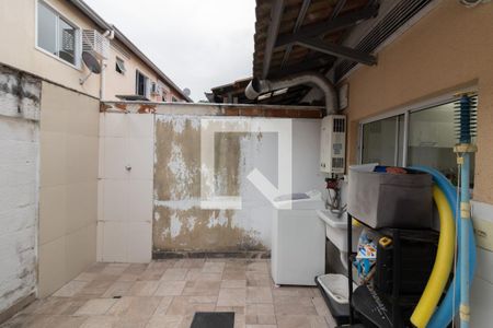 Casa de condomínio à venda com 86m², 3 quartos e 1 vaga Casa de condomínio à venda com 86m², 3 quartos e 1 vagaQuintal e Área de Serviço