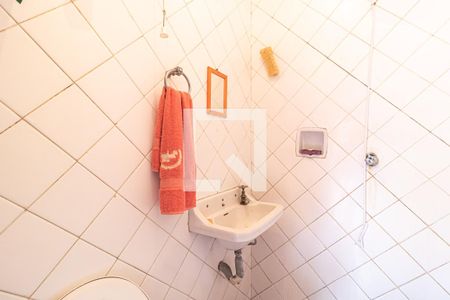 Casa à venda com 80m², 2 quartos e 3 vagas Casa à venda com 80m², 2 quartos e 3 vagasBanheiro Externo