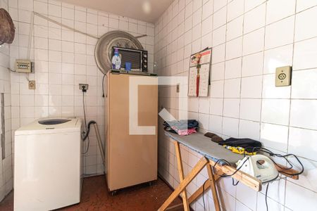Casa à venda com 80m², 2 quartos e 3 vagas Casa à venda com 80m², 2 quartos e 3 vagasÁrea de Serviço