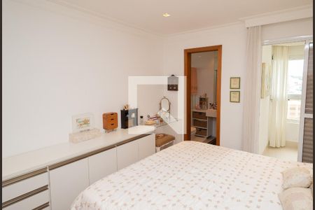 Apartamento à venda com 300m², 4 quartos e 3 vagasSuíte 1