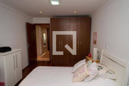 Apartamento à venda com 300m², 4 quartos e 3 vagasQuarto 2