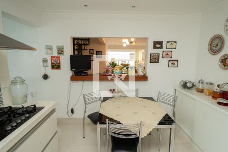 Apartamento à venda com 300m², 4 quartos e 3 vagasCozinha 