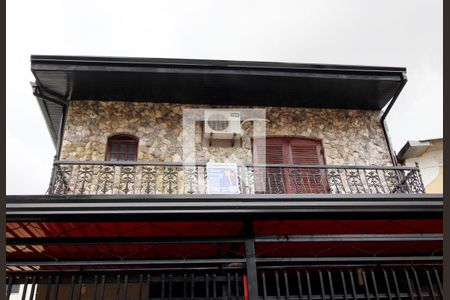 Casa para alugar com 110m², 3 quartos e 2 vagasFachada