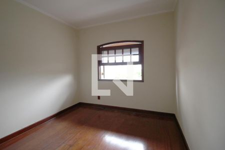 Casa para alugar com 110m², 3 quartos e 2 vagasQuarto 2